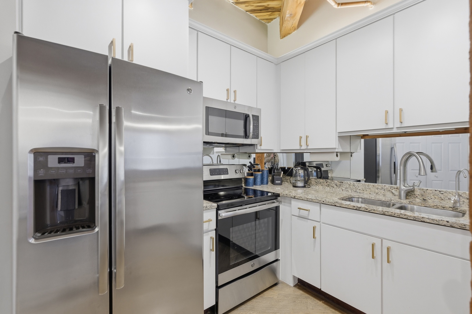 225 W HURON Street Unit: 313