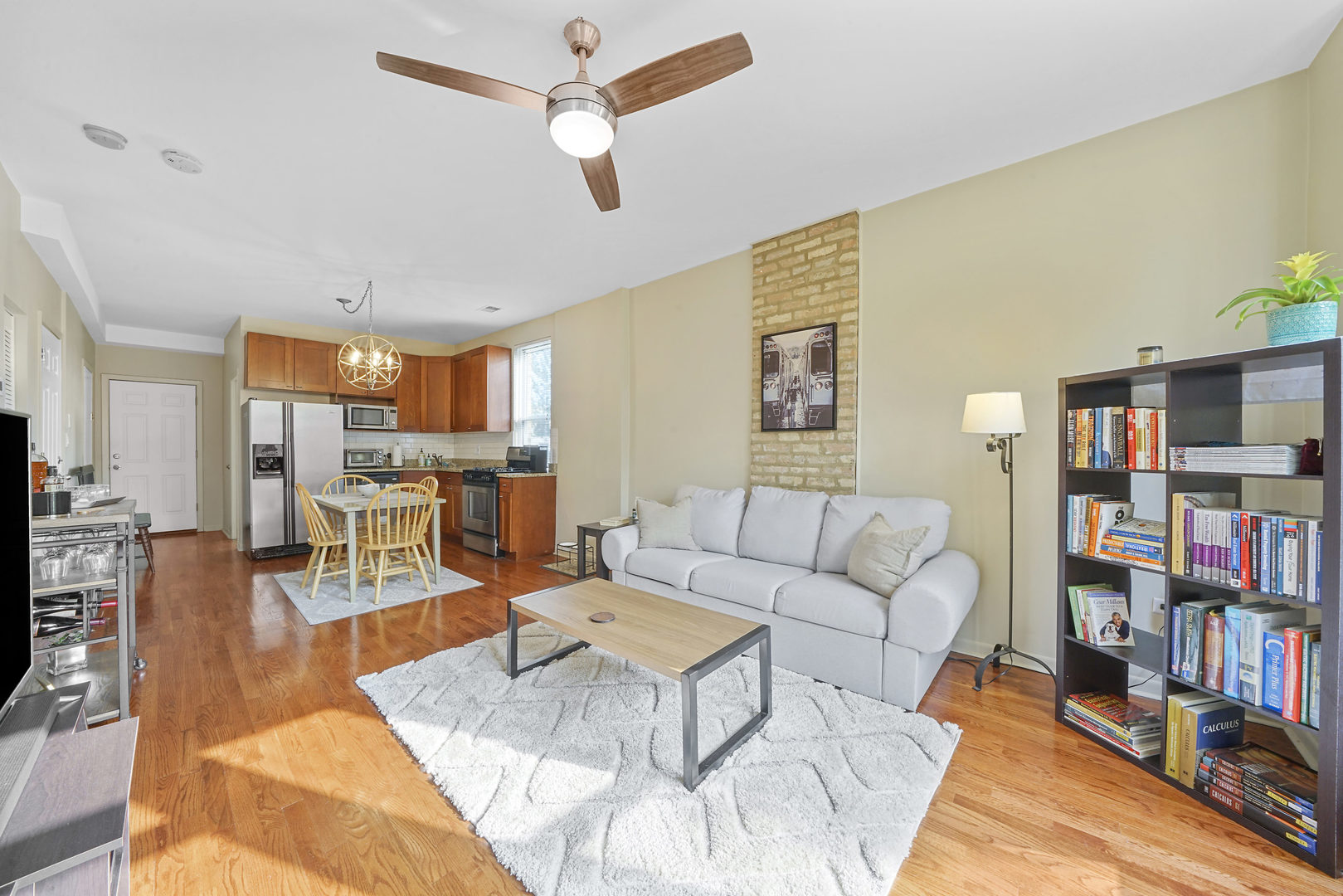 1031 N Paulina Street Unit: 3F