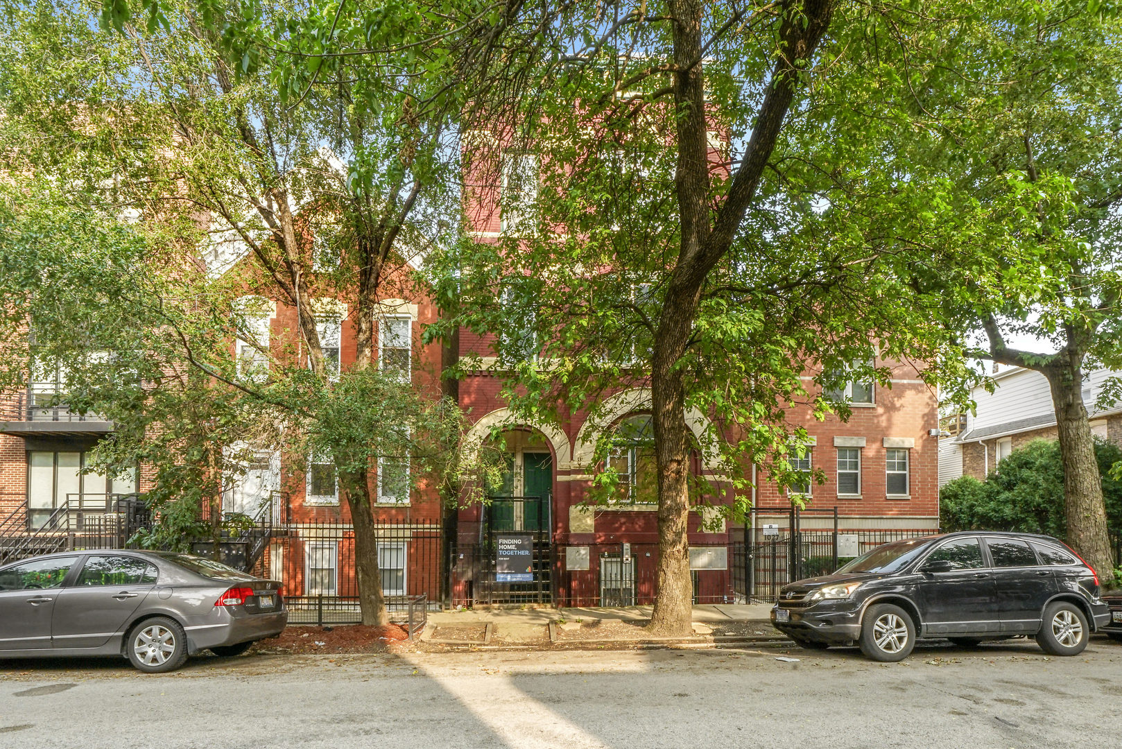 1031 N Paulina Street Unit: 3F