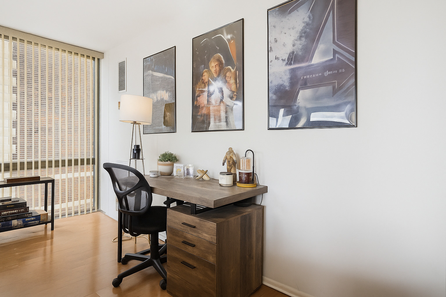 345 W Fullerton Parkway Unit: 1806
