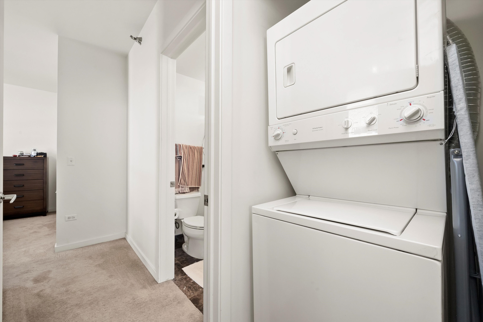 330 W Grand Avenue Unit: 1204