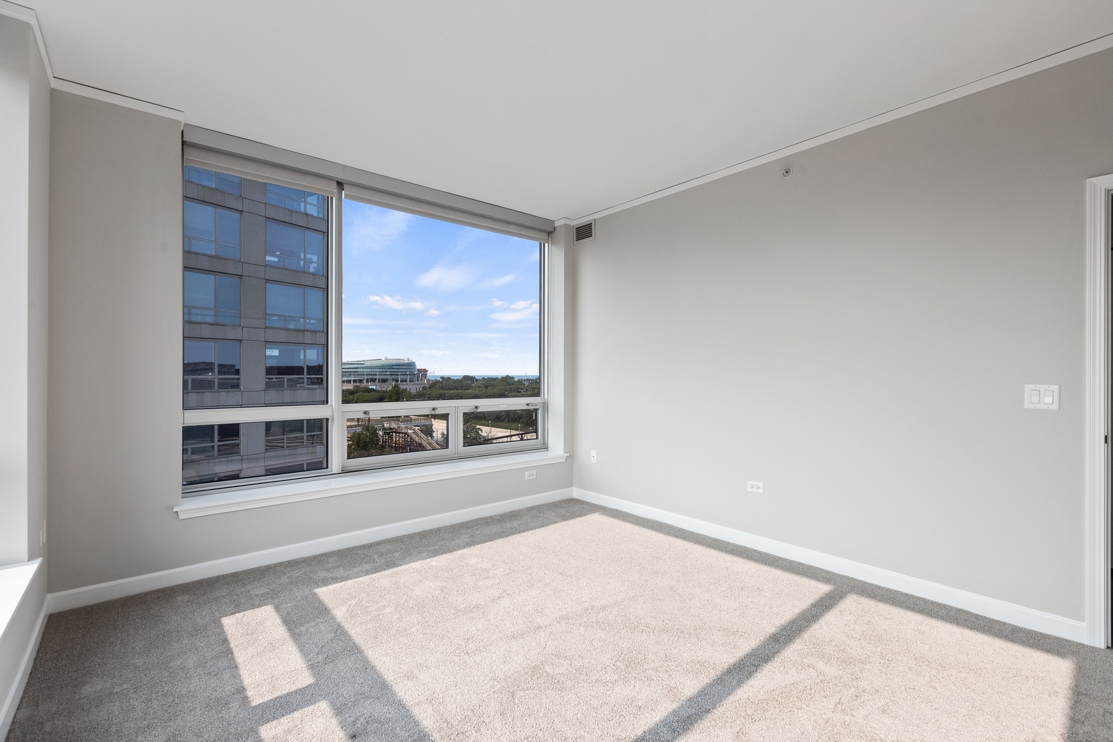 1901 S Calumet Avenue Unit: 807