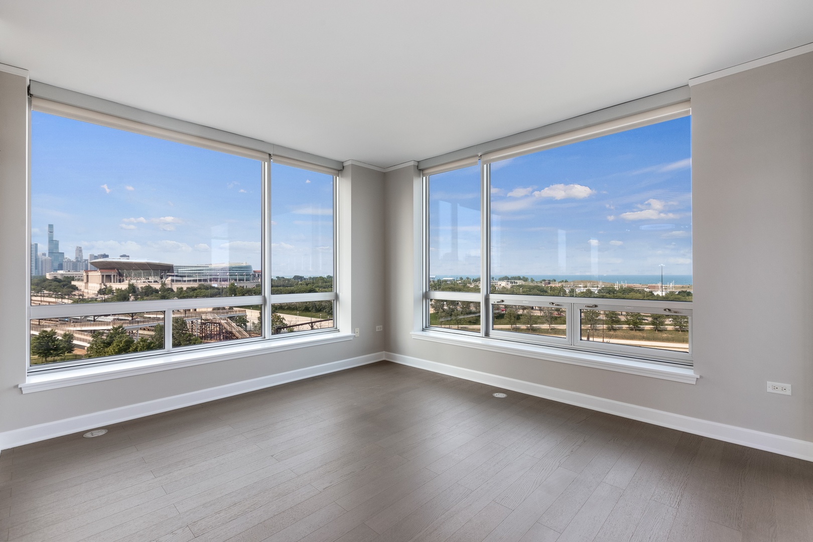 1901 S Calumet Avenue Unit: 807