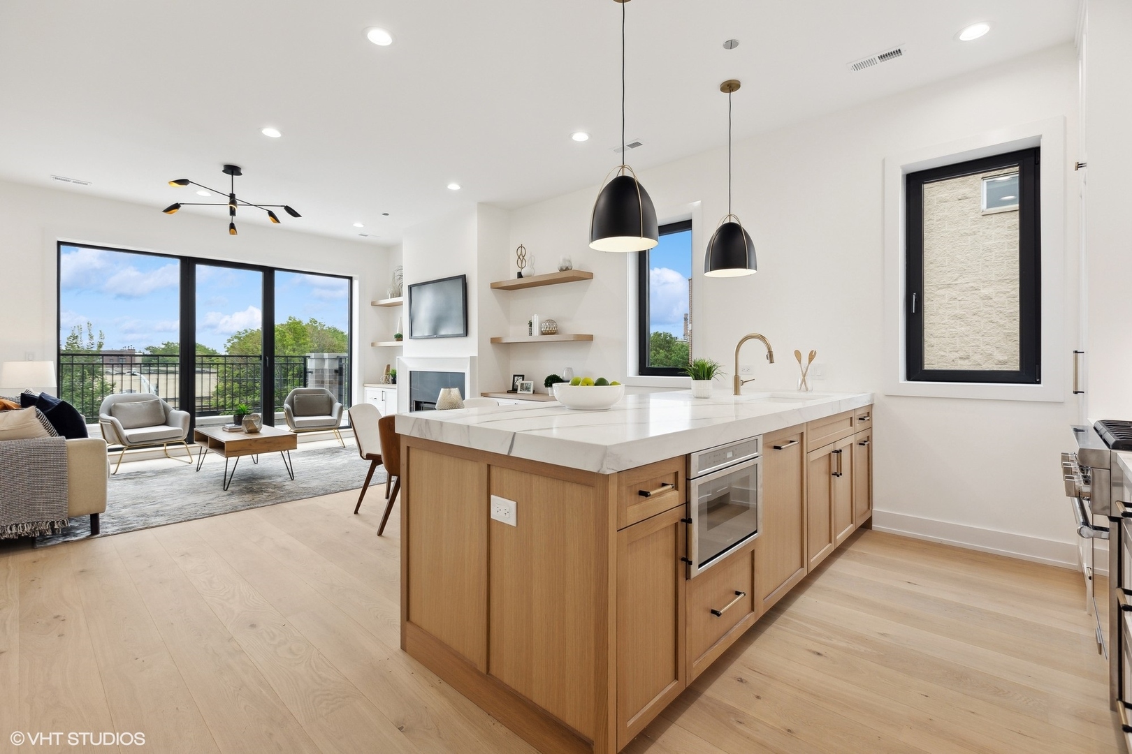 957 N Winchester Parkway Unit: 2