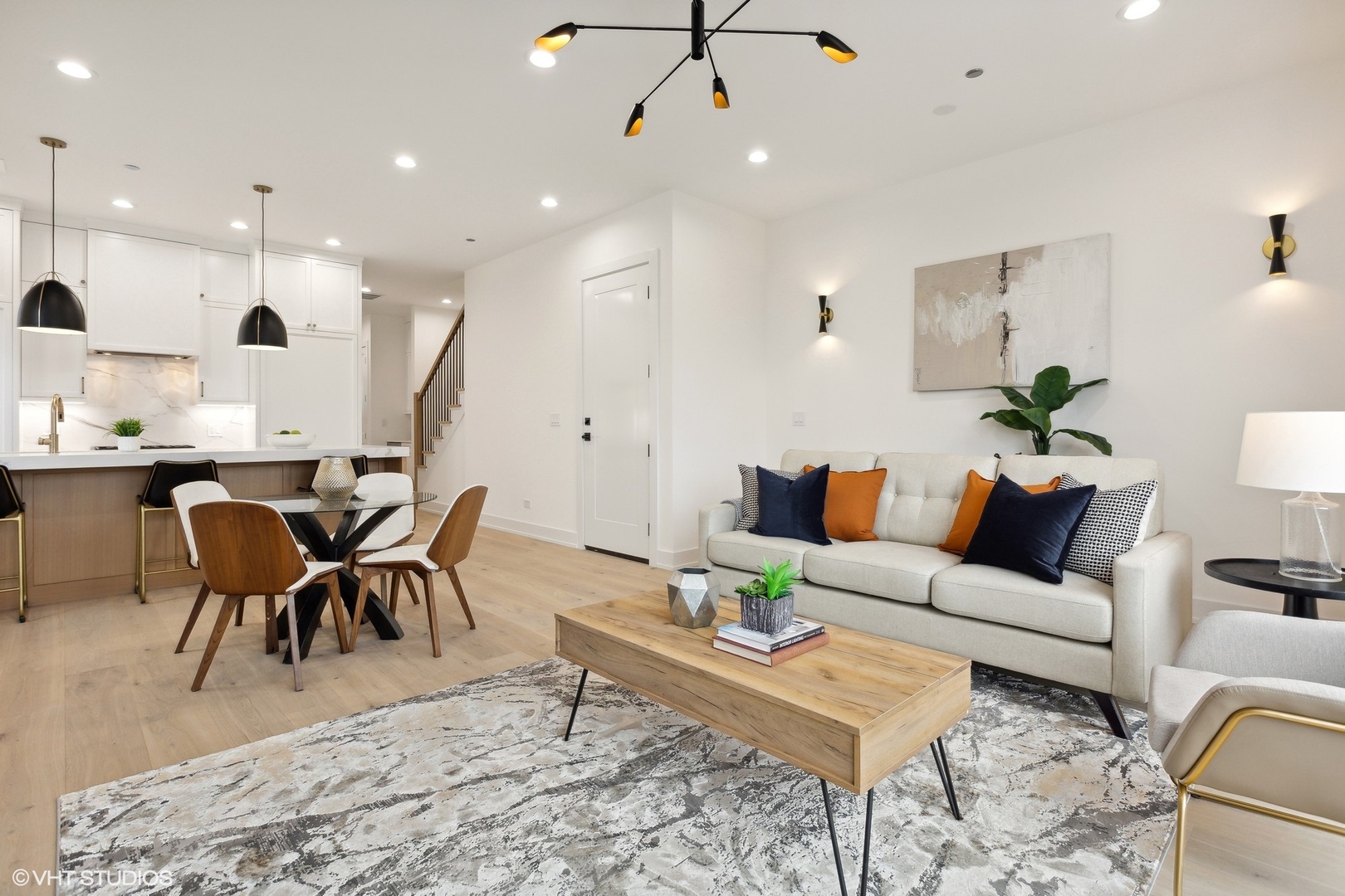 957 N Winchester Parkway Unit: 2