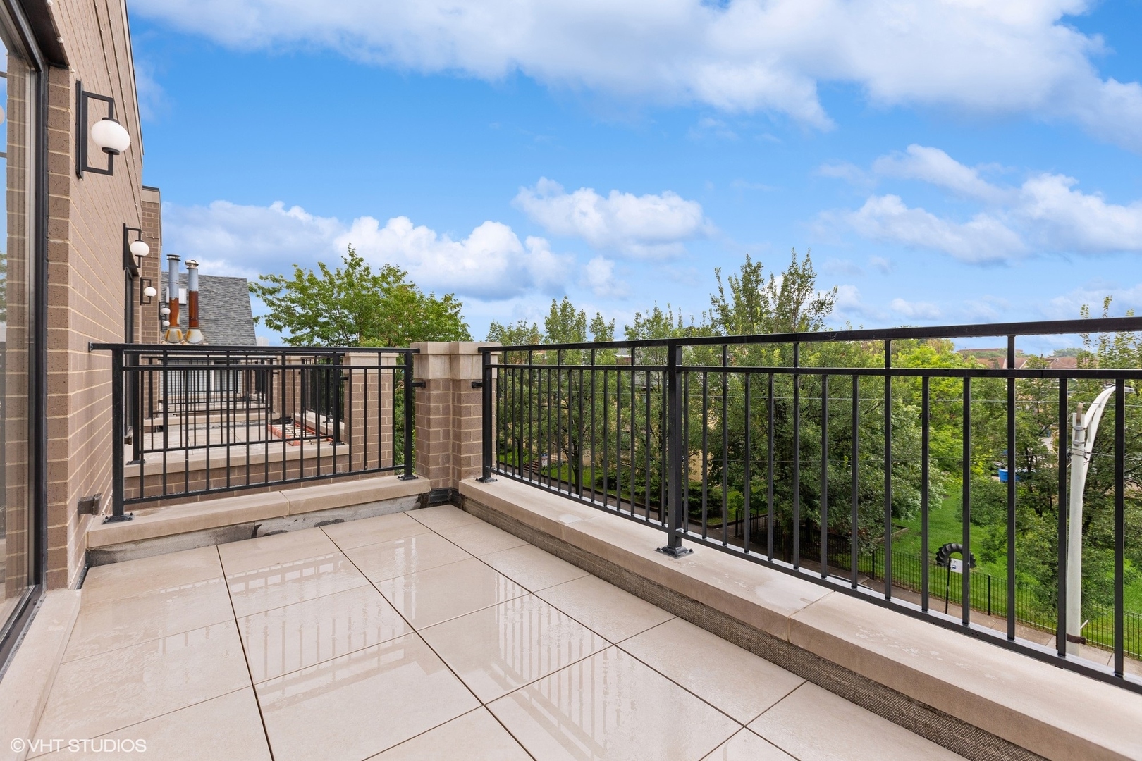 957 N Winchester Parkway Unit: 2