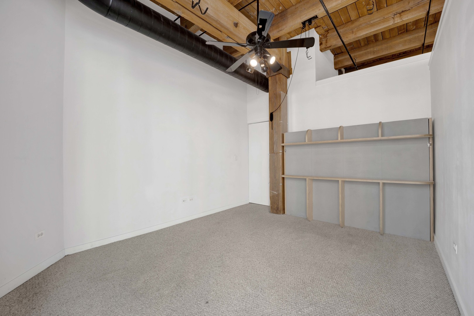 701 W Jackson Boulevard Unit: 402