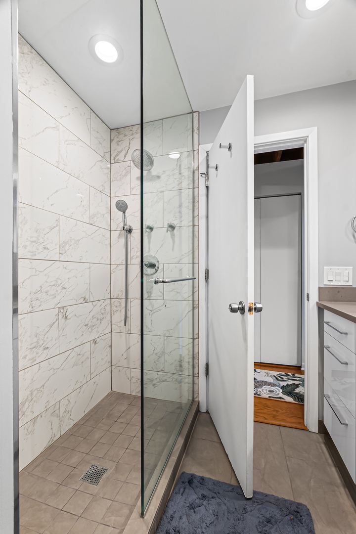 2021 W Willow Street Unit: 102