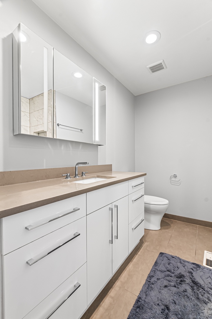 2021 W Willow Street Unit: 102