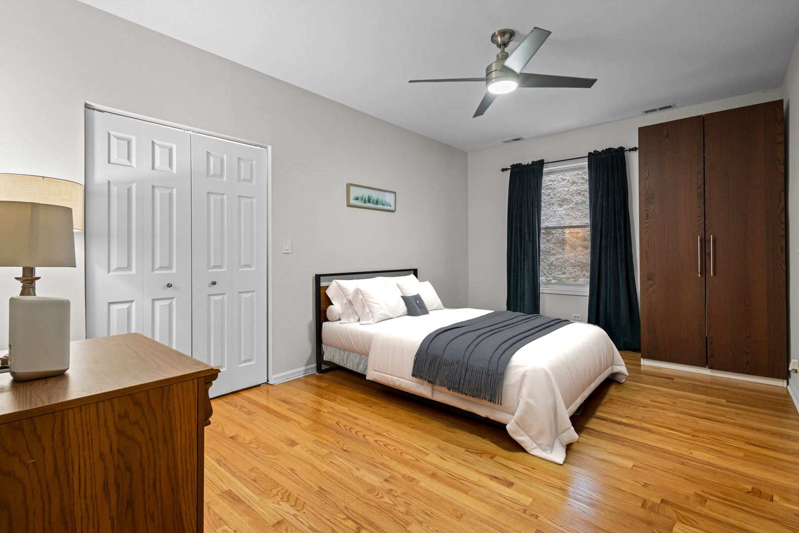 4510 S Greenwood Avenue Unit: 2