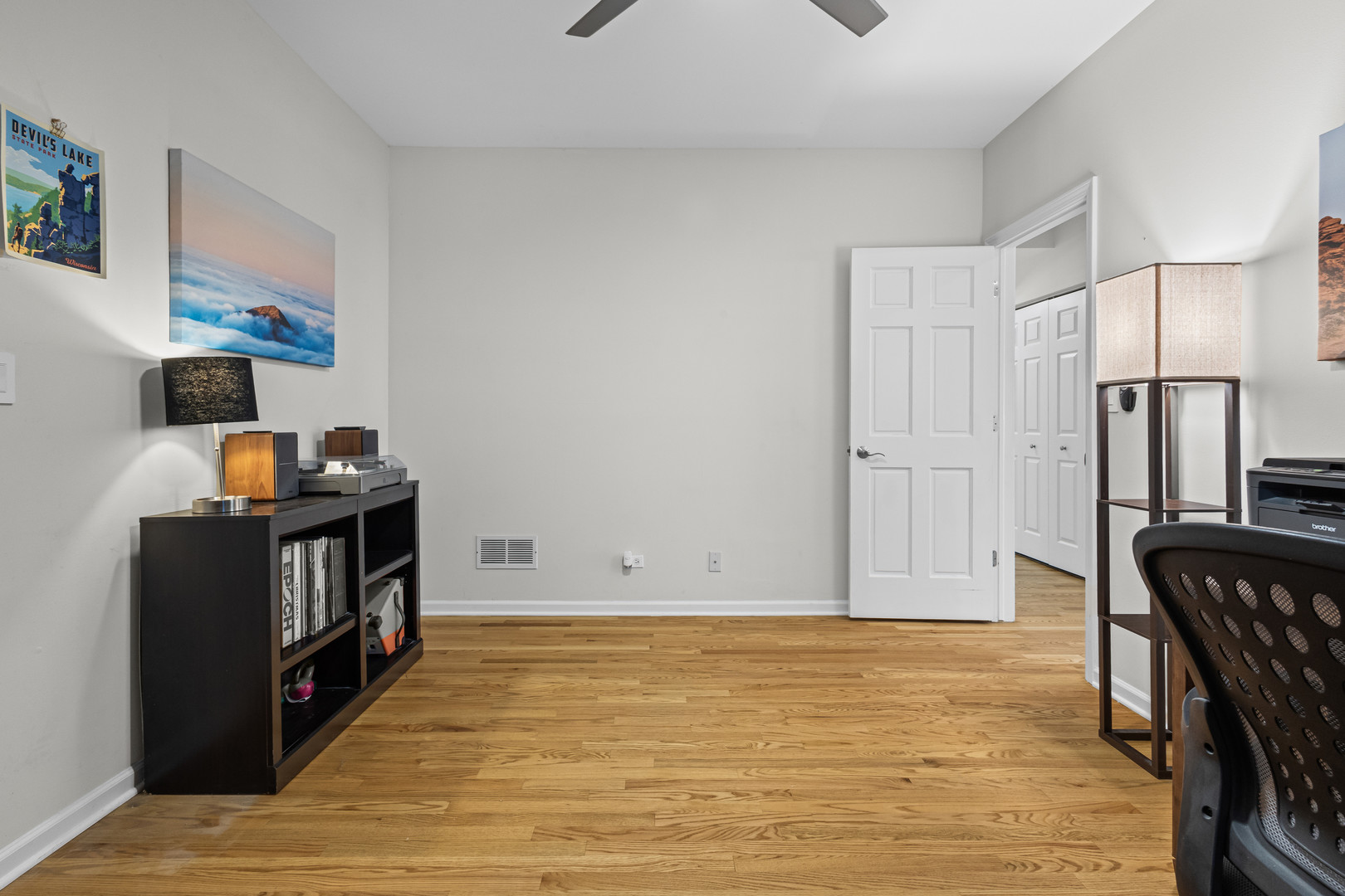 4510 S Greenwood Avenue Unit: 2