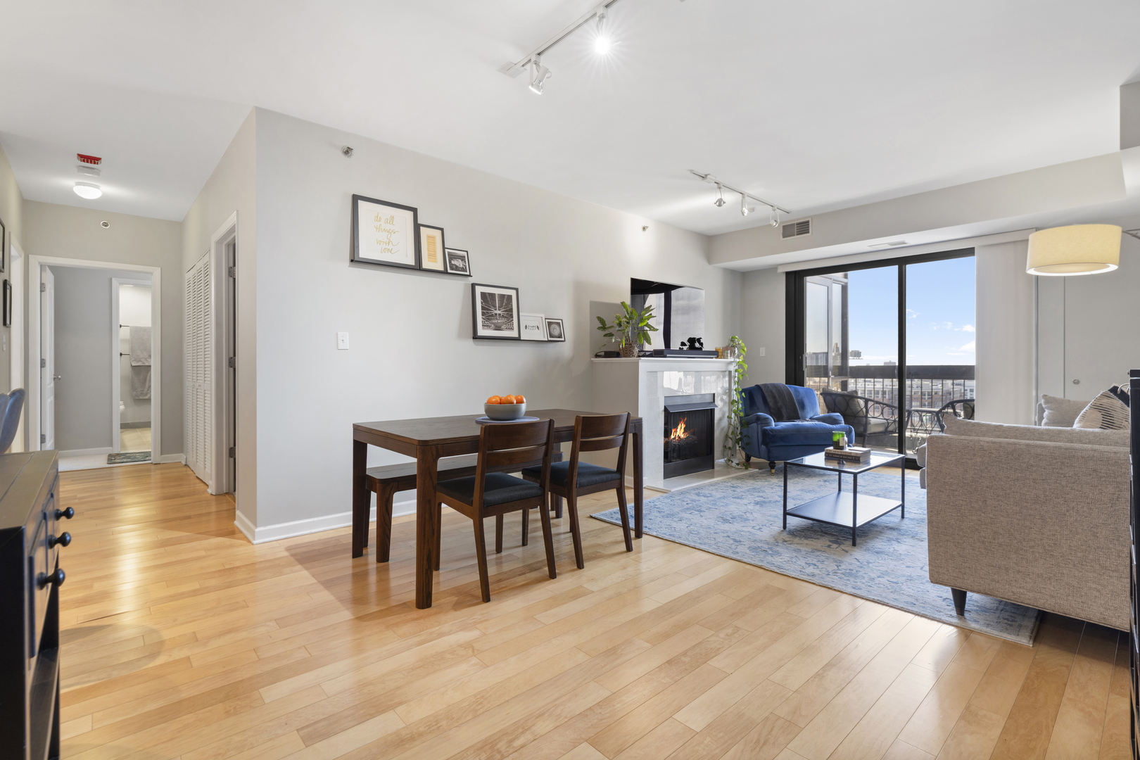 1212 N Wells Street Unit: 1505