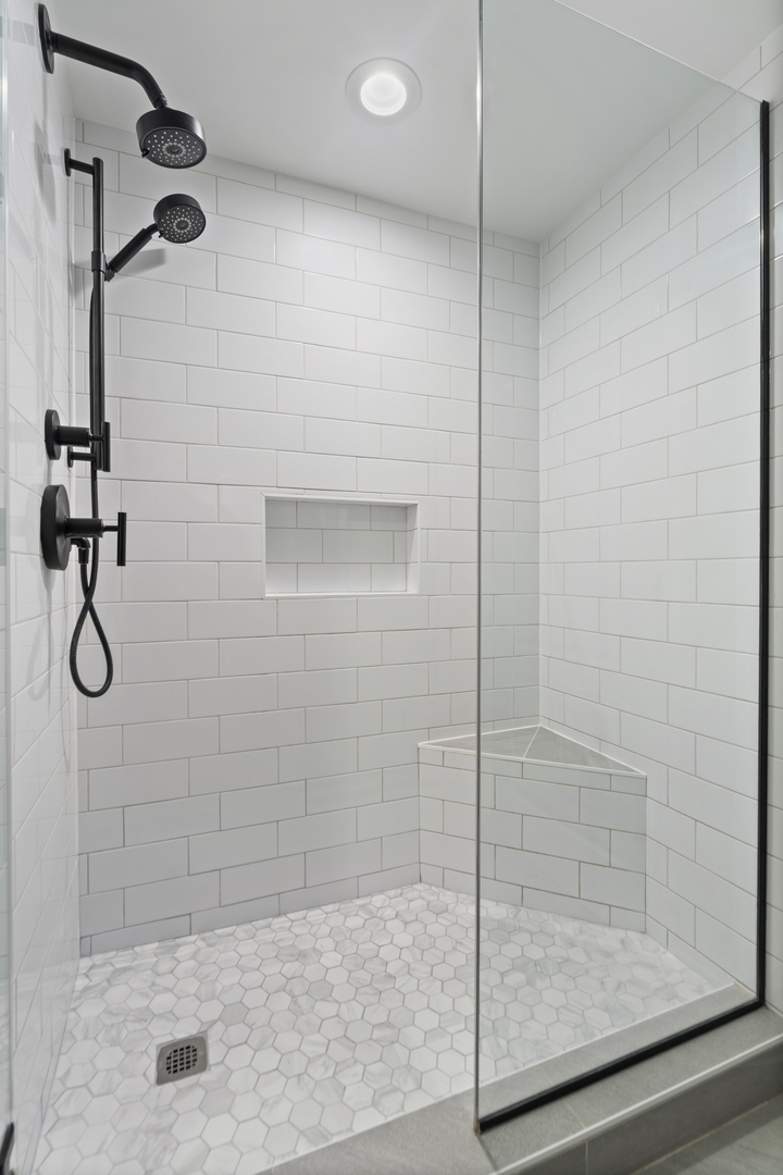 1212 N Wells Street Unit: 1505