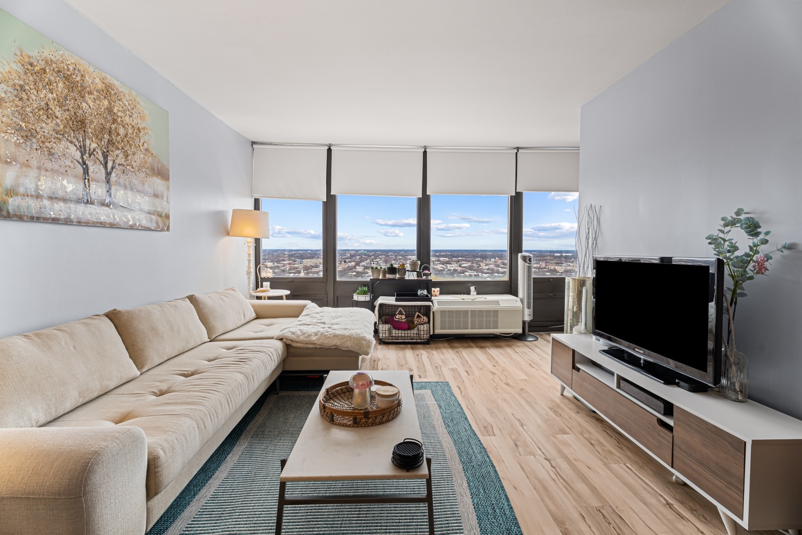 5320 N Sheridan Road Unit: 2410