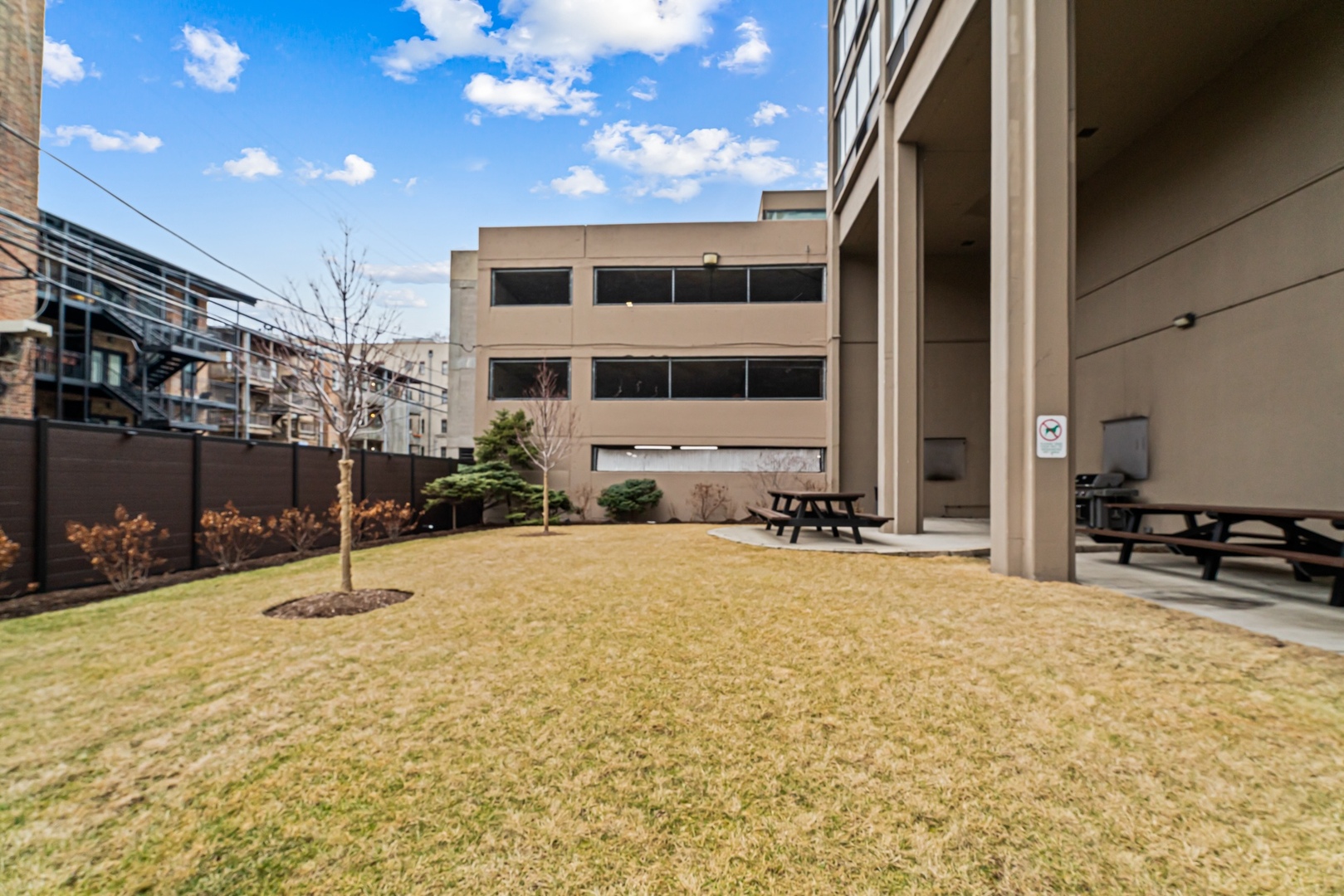 5320 N Sheridan Road Unit: 2410