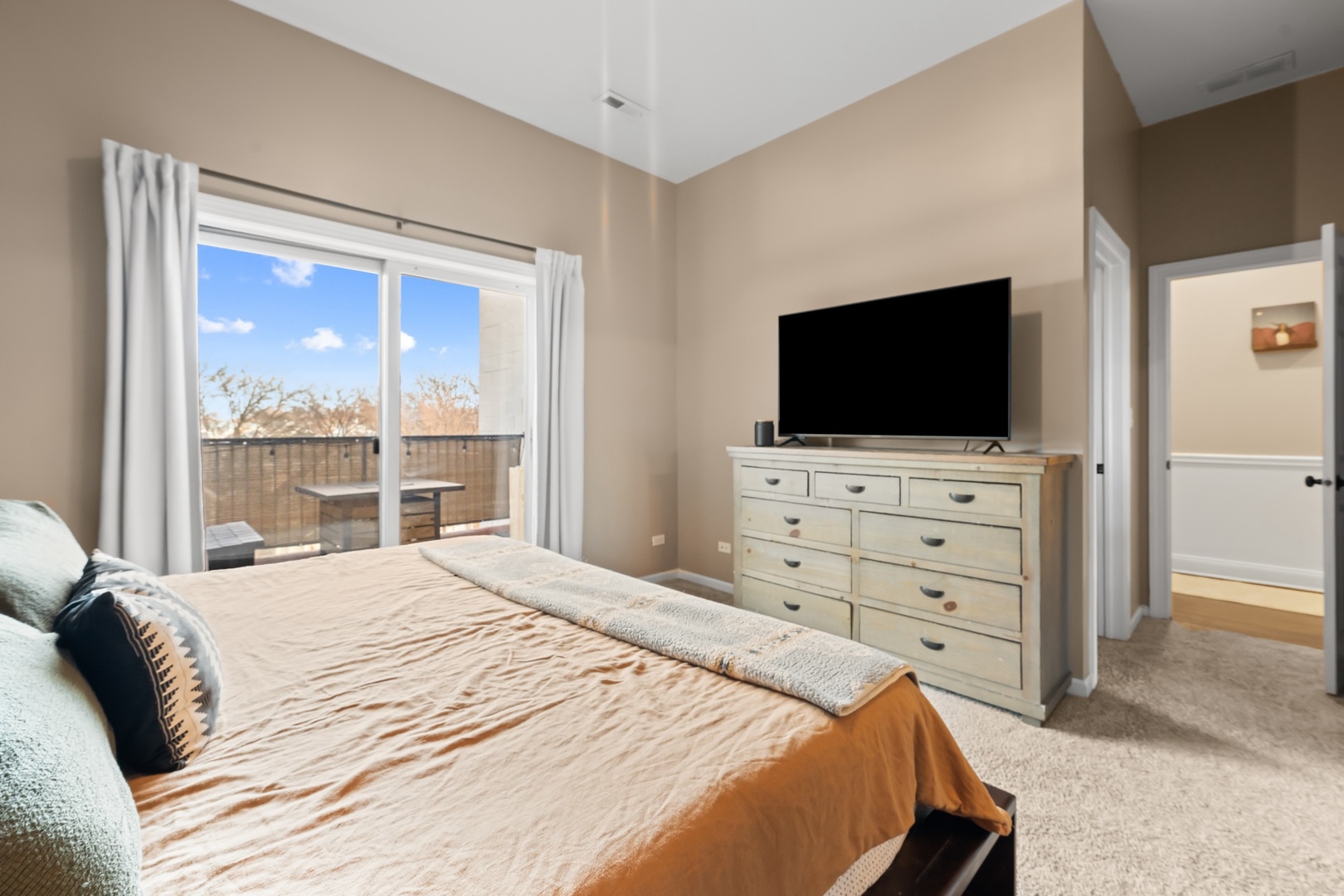 2248 W Foster Avenue Unit: 4