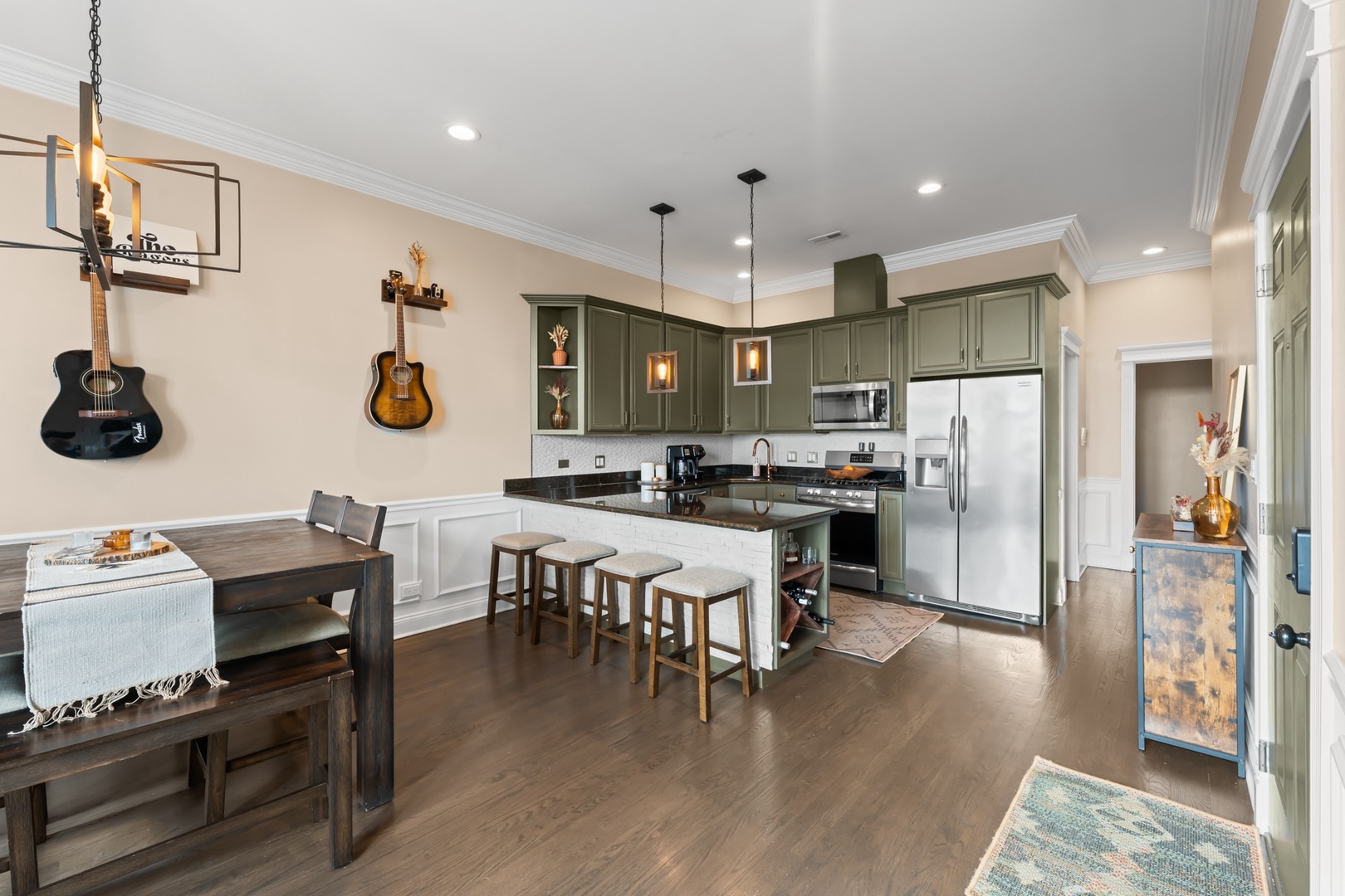 2248 W Foster Avenue Unit: 4