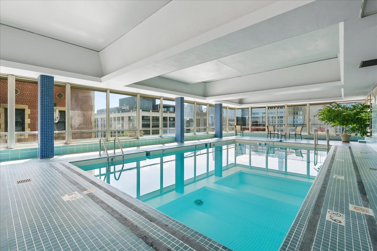201 E Chestnut Street Unit: 19E