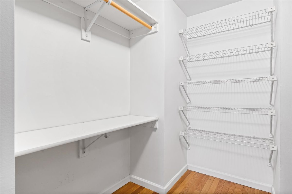 201 E Chestnut Street Unit: 19E