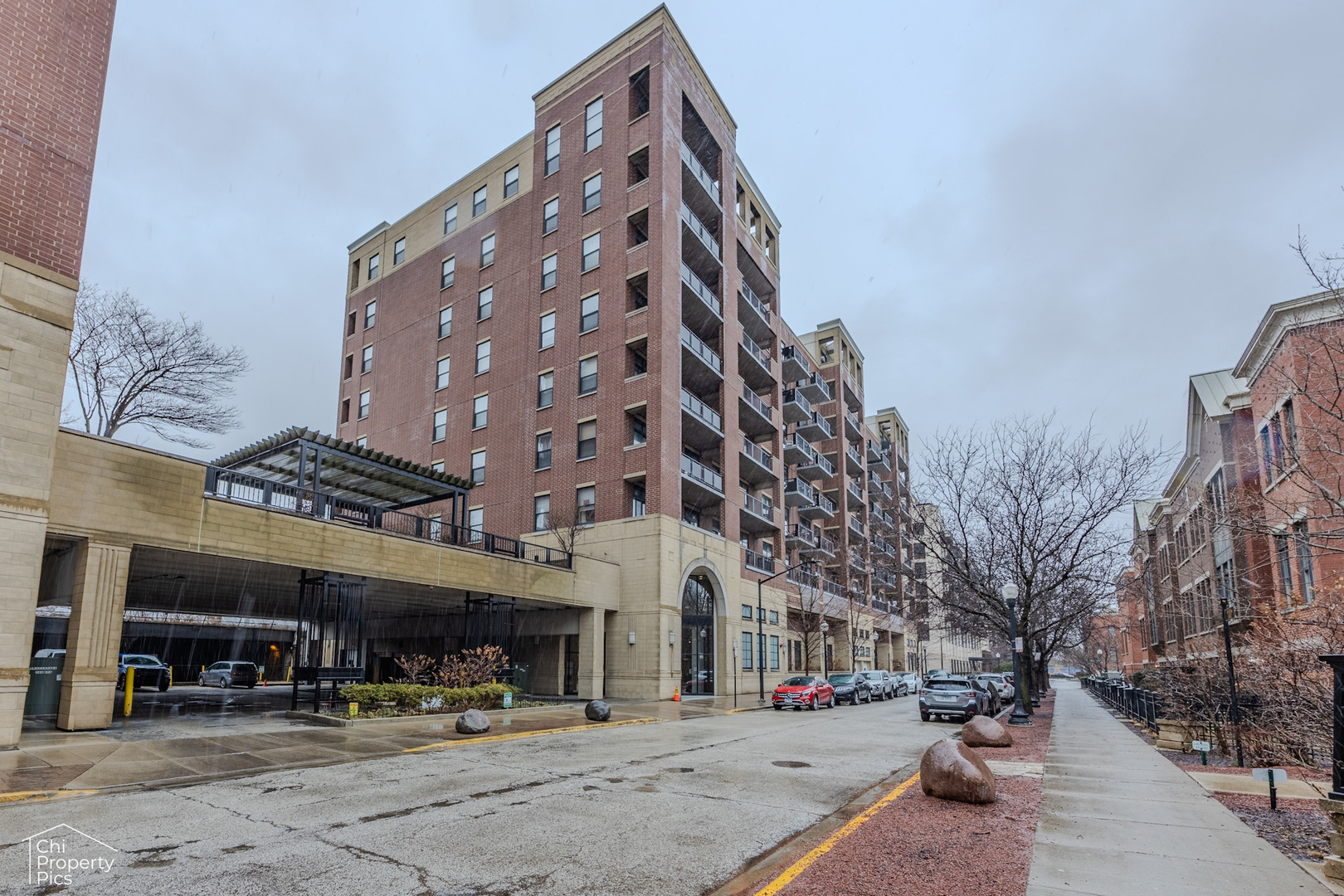 833 W 15TH Place Unit: 314