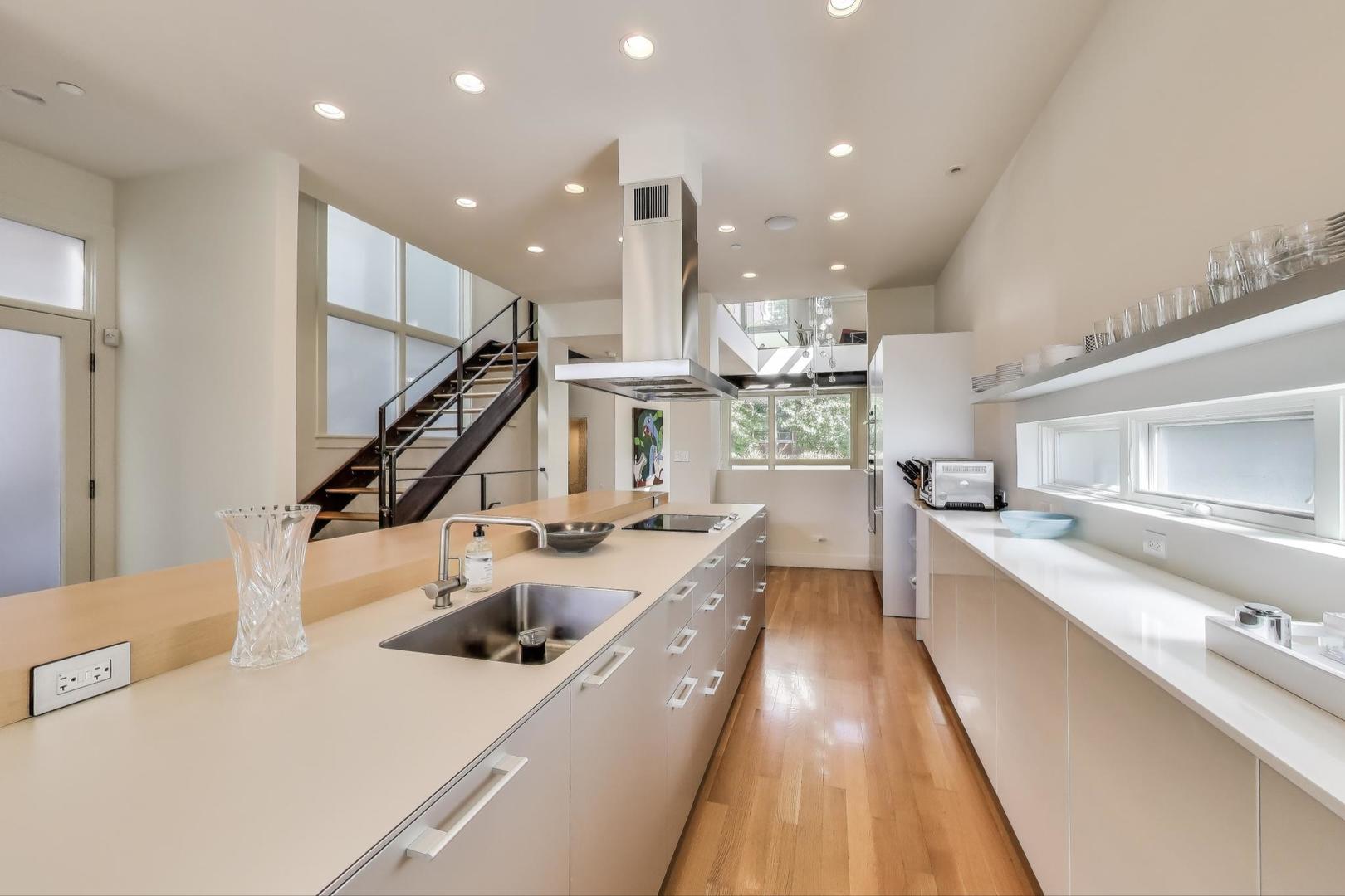 1475 W Superior Avenue Unit: 1