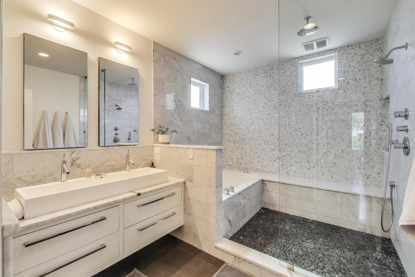 1475 W Superior Avenue Unit: 1
