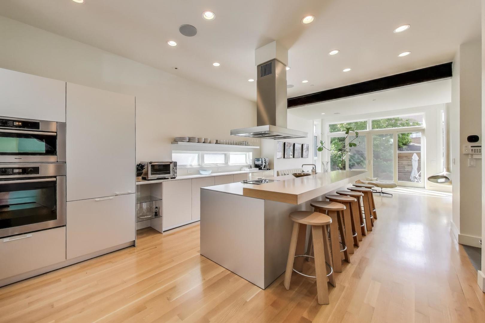 1475 W Superior Avenue Unit: 1