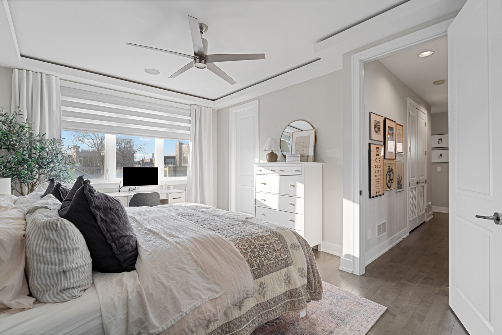 1108 N ASHLAND Avenue Unit: 3