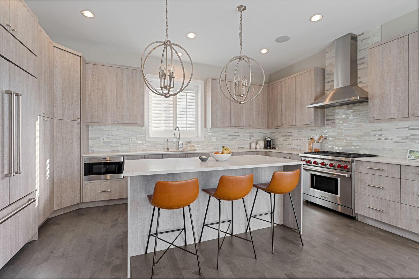 1108 N ASHLAND Avenue Unit: 3