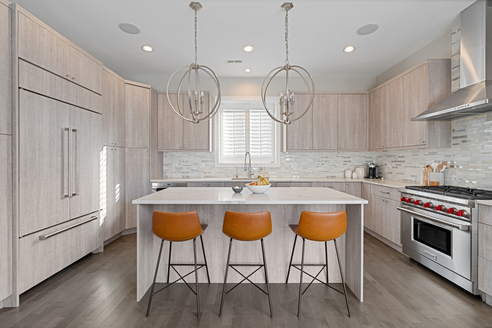 1108 N ASHLAND Avenue Unit: 3