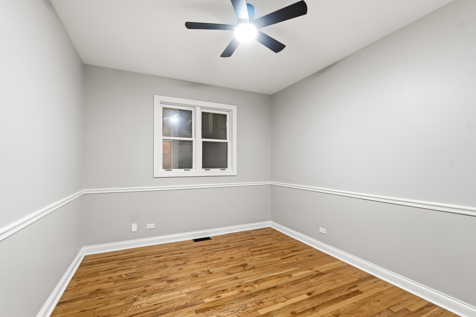 1531 W Oakdale Avenue Unit: 1