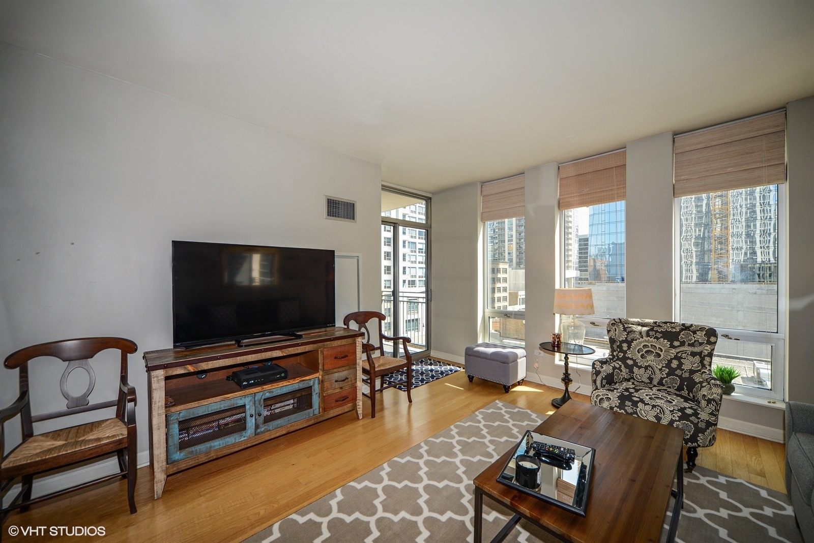 1250 S Michigan Avenue Unit: 706
