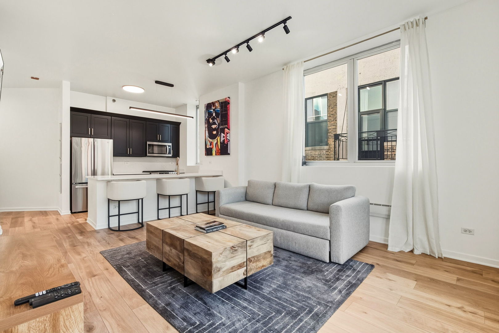 1600 S Indiana Avenue Unit: 602