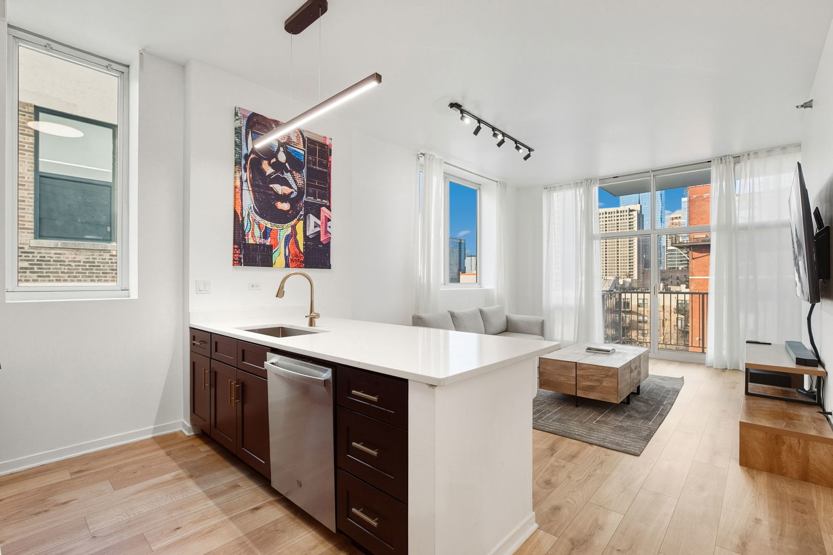 1600 S Indiana Avenue Unit: 602