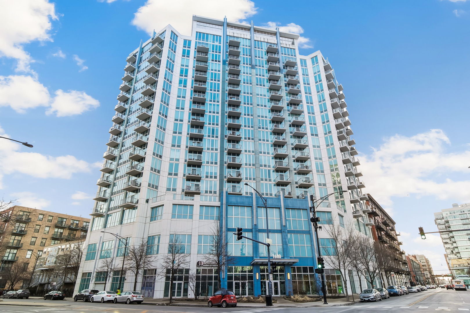 1600 S Indiana Avenue Unit: 602