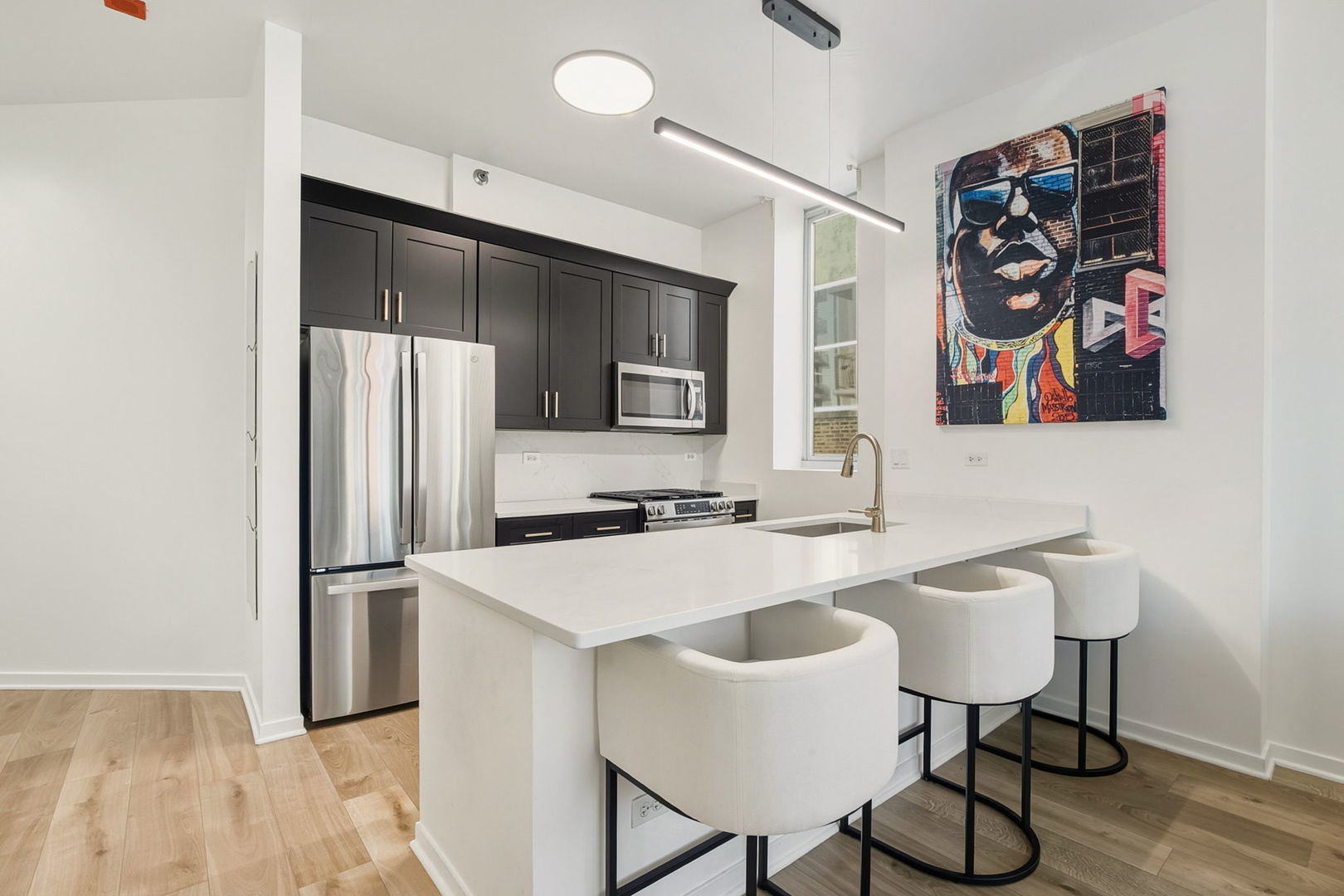 1600 S Indiana Avenue Unit: 602
