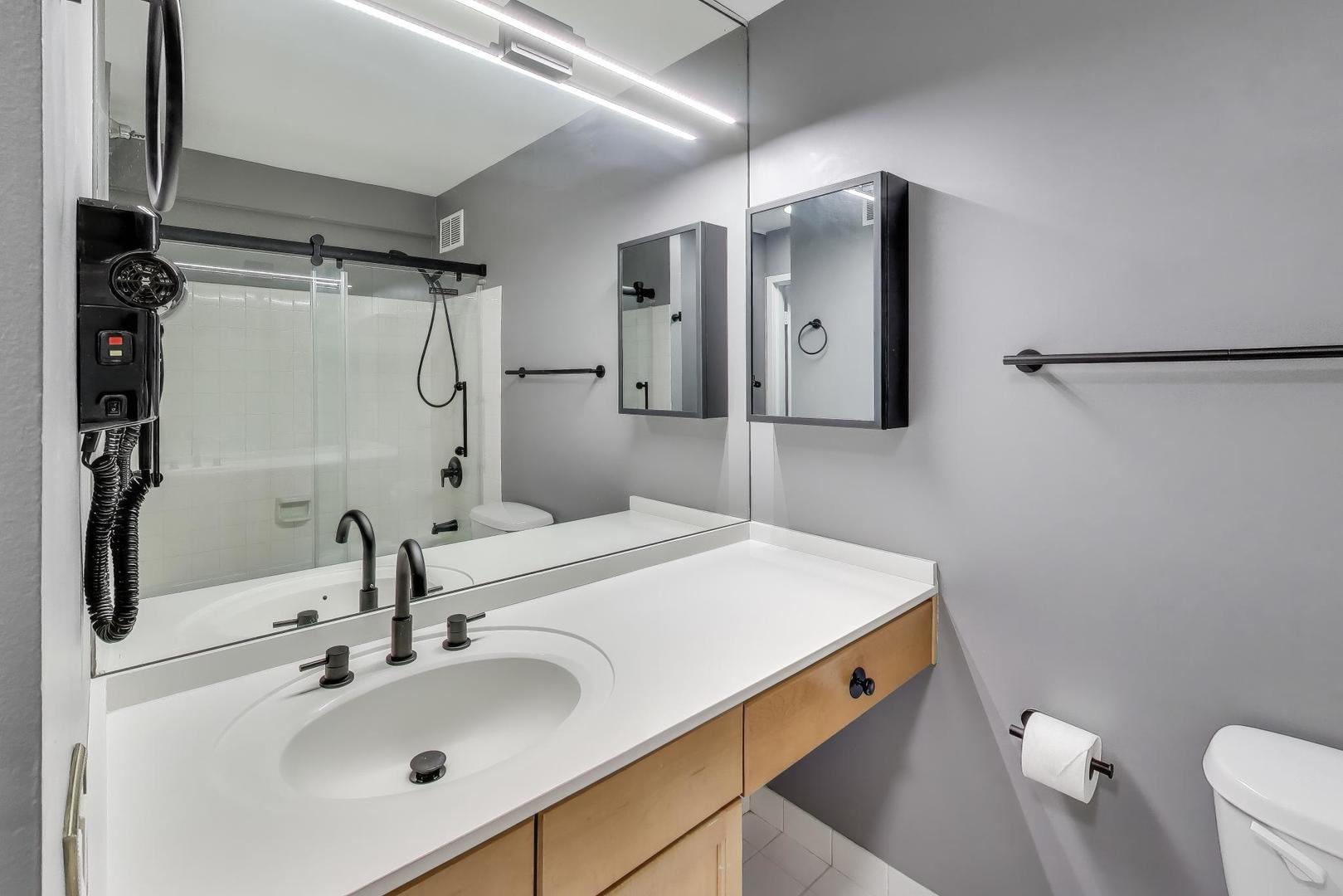 474 N Lake Shore Drive Unit: 3307
