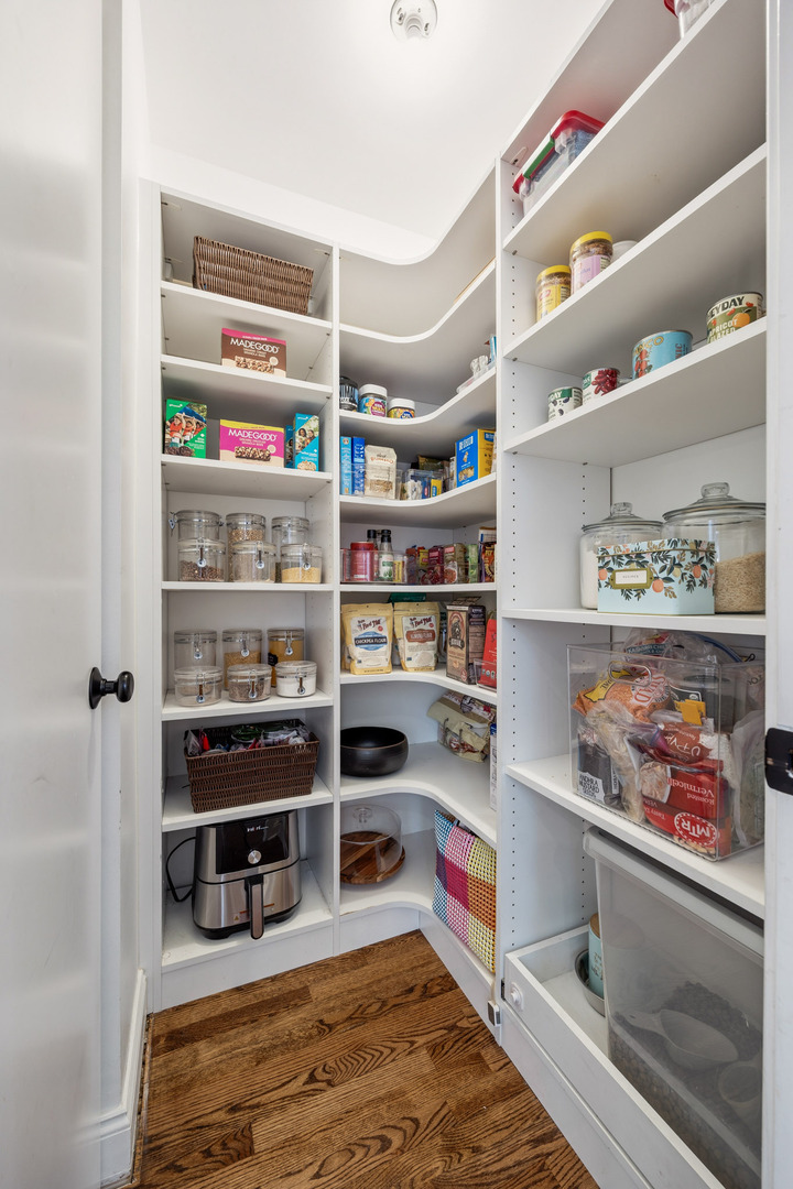 438 E North Water Street