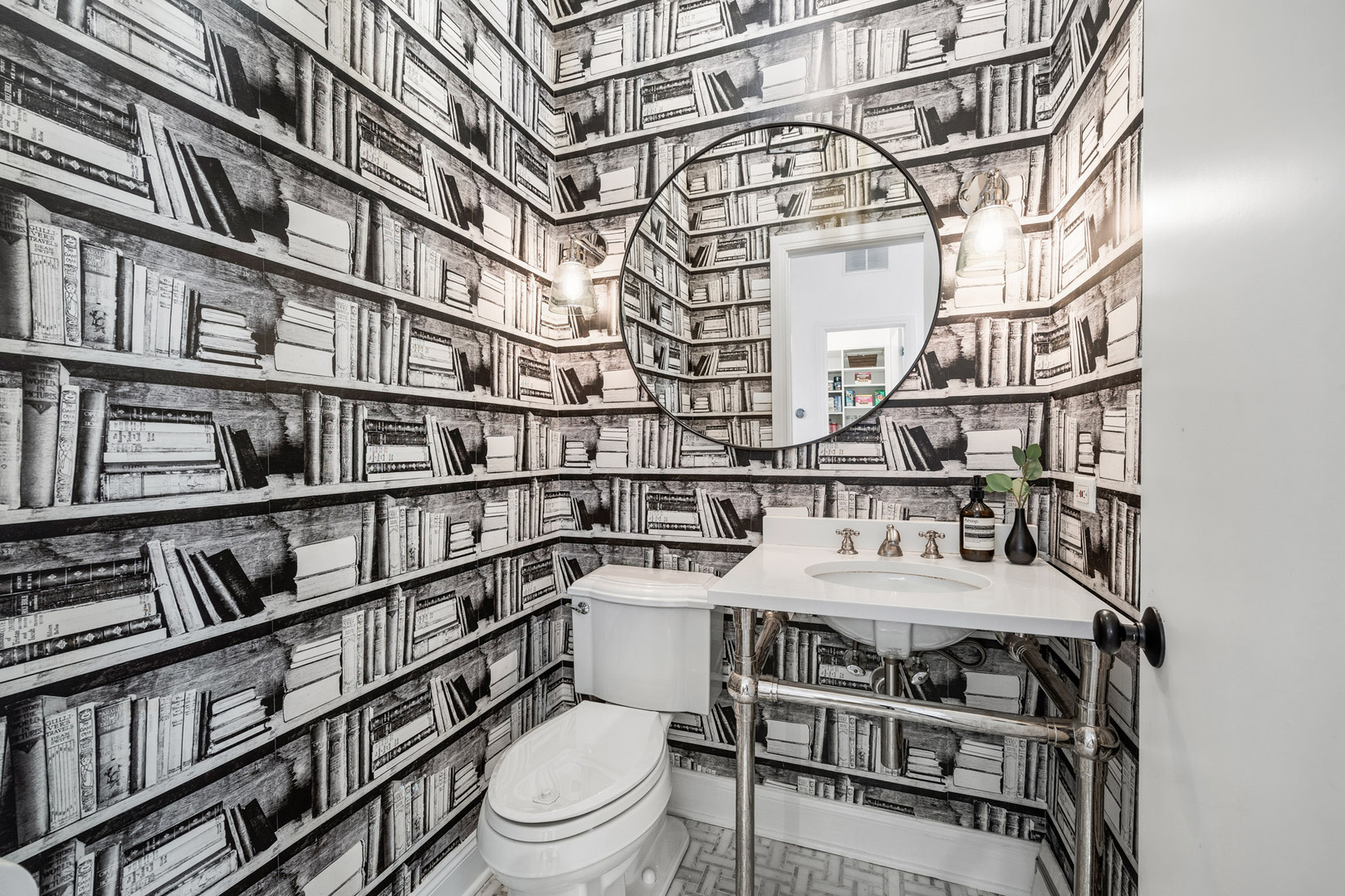 438 E North Water Street