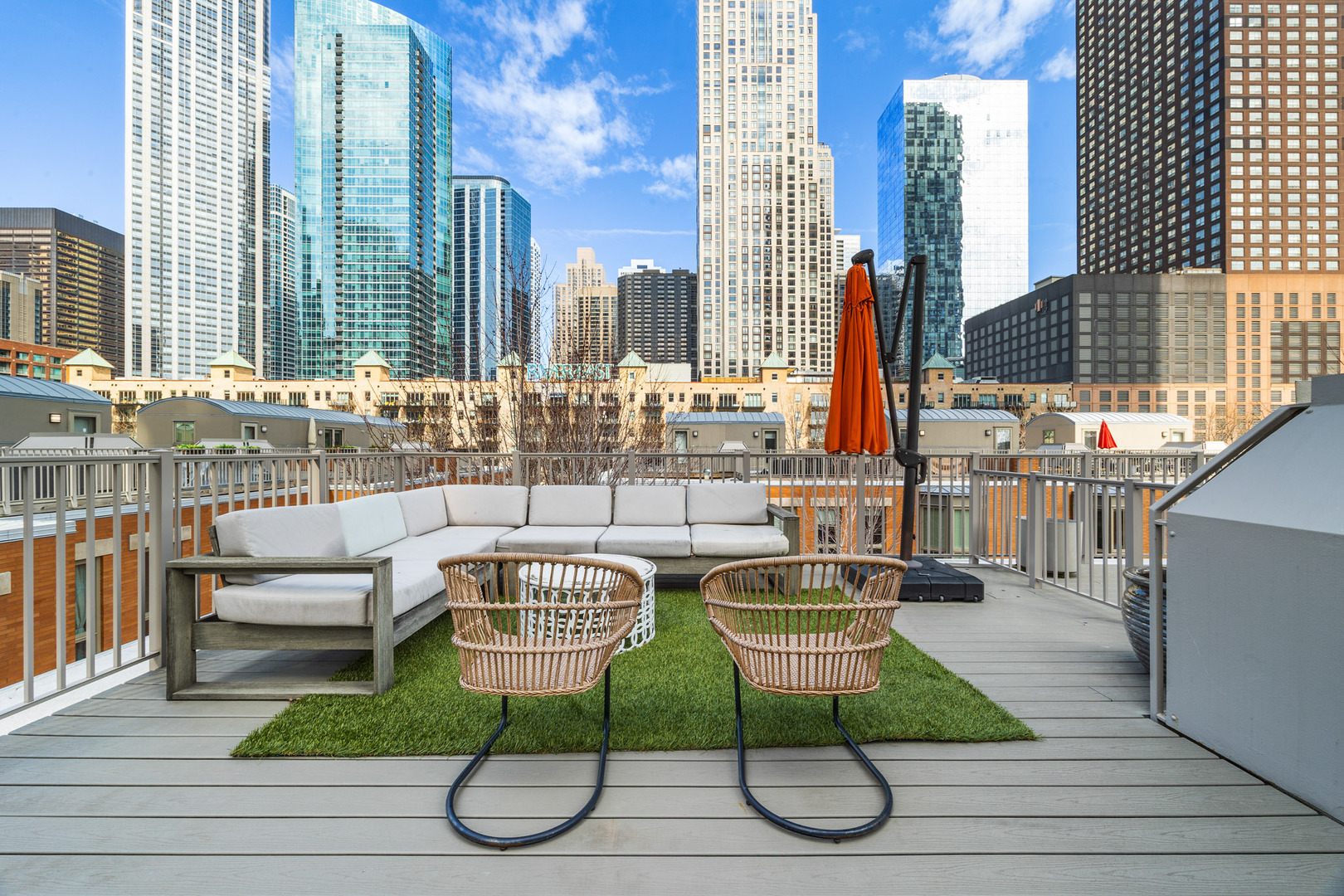 438 E North Water Street