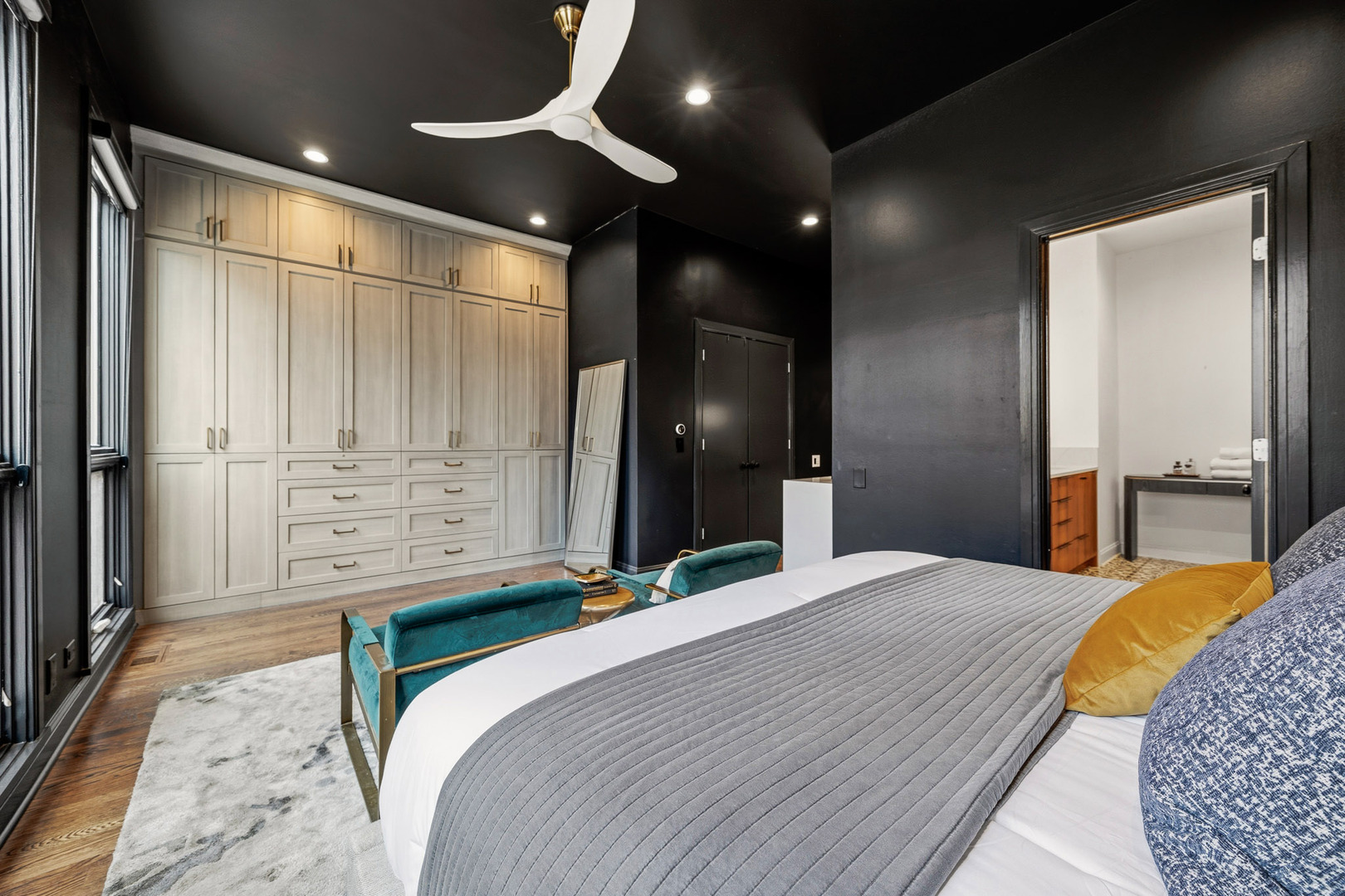 438 E North Water Street