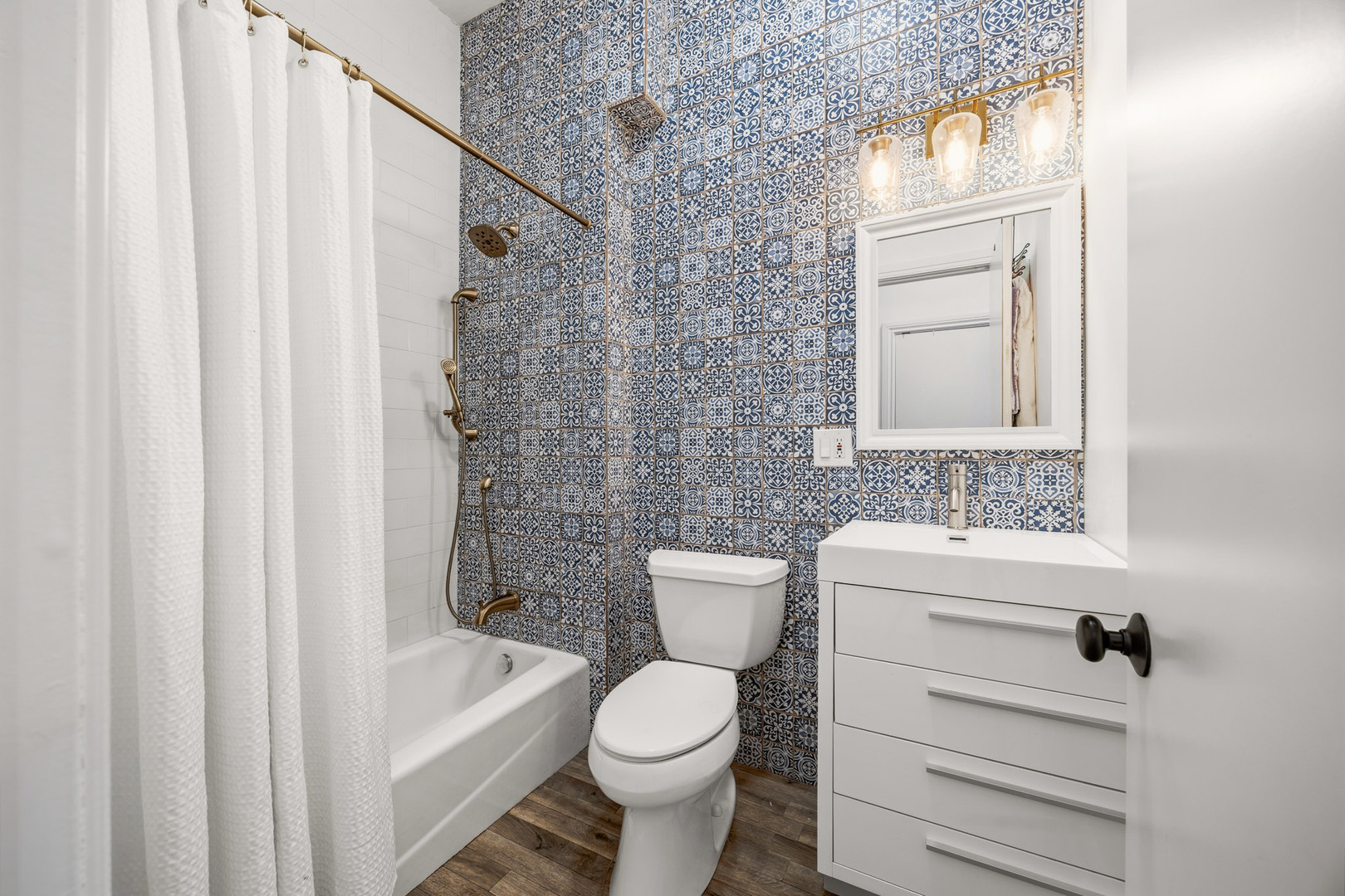 438 E North Water Street