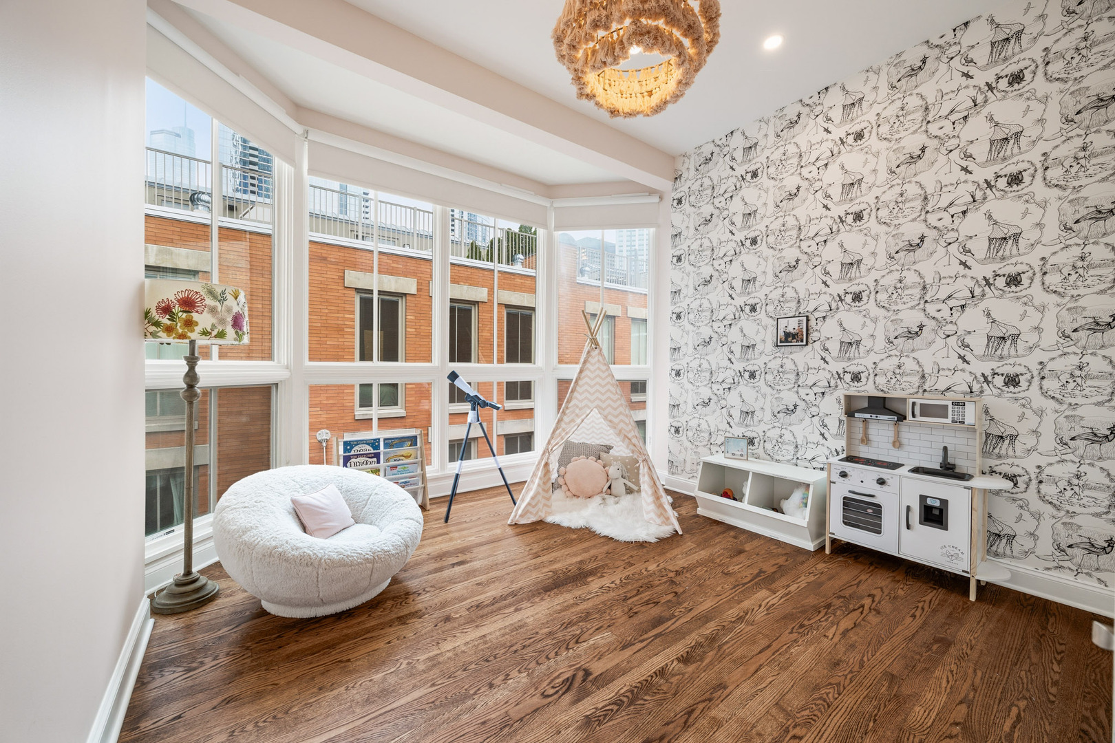 438 E North Water Street