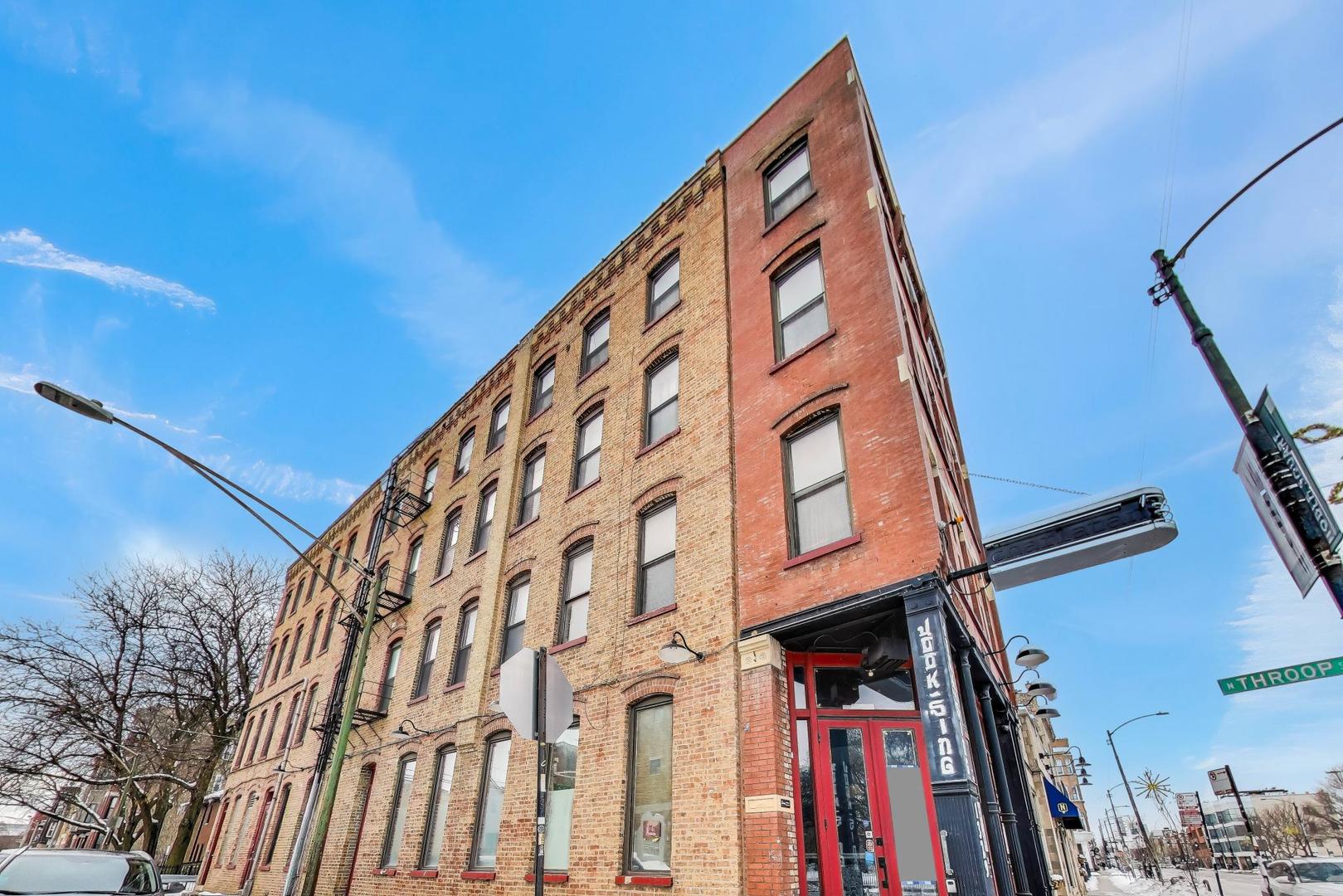 1329 W Chicago Avenue Unit: 2R