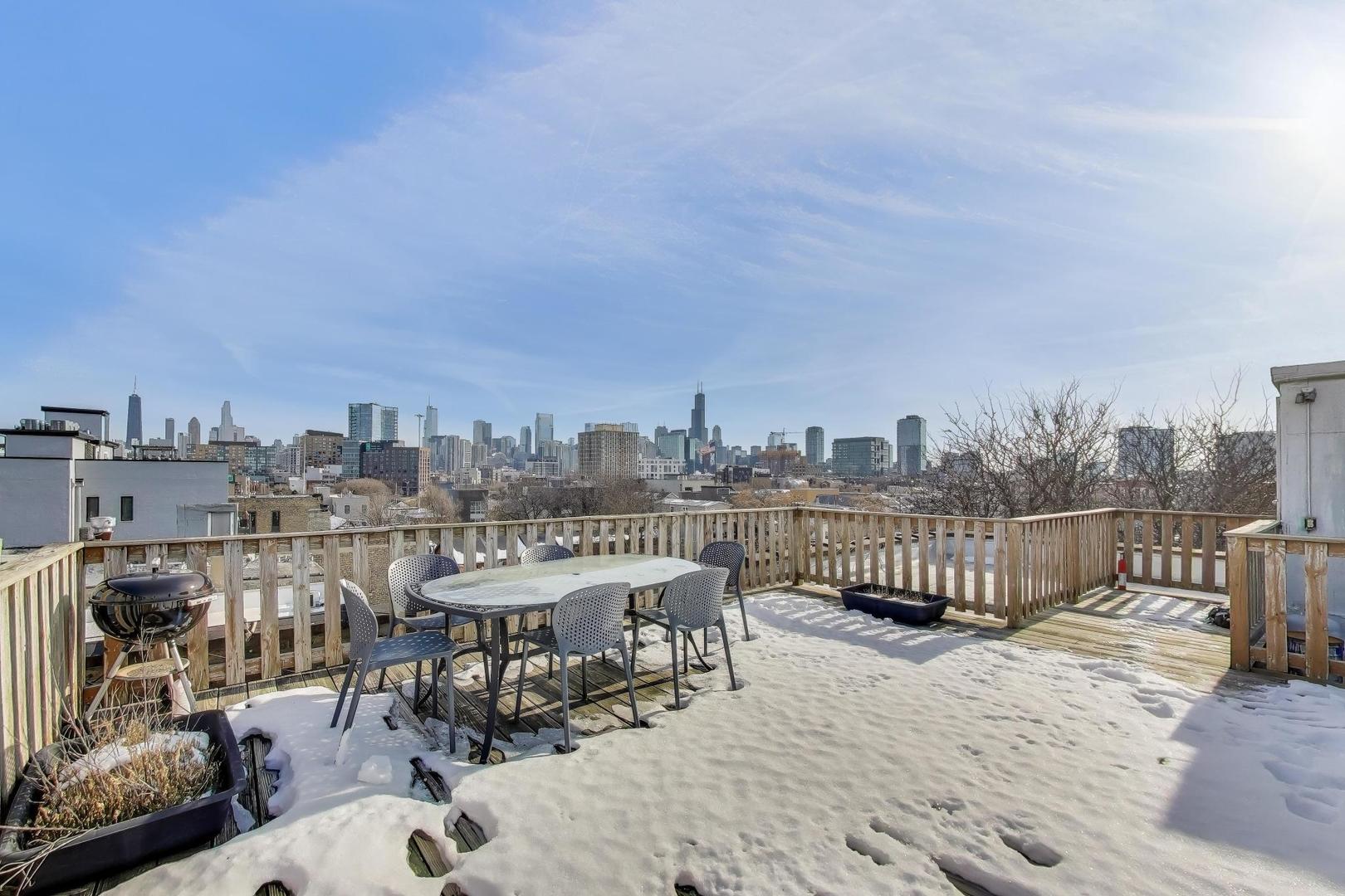 1329 W Chicago Avenue Unit: 2R