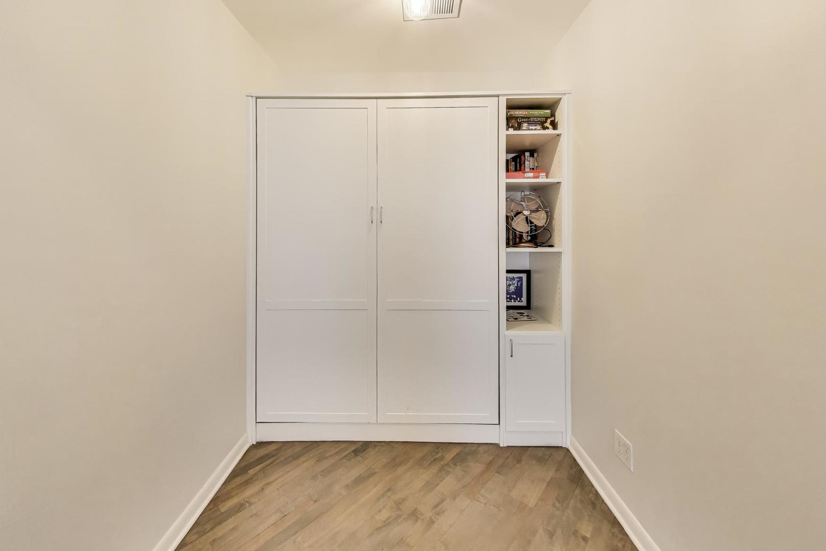 1329 W Chicago Avenue Unit: 2R