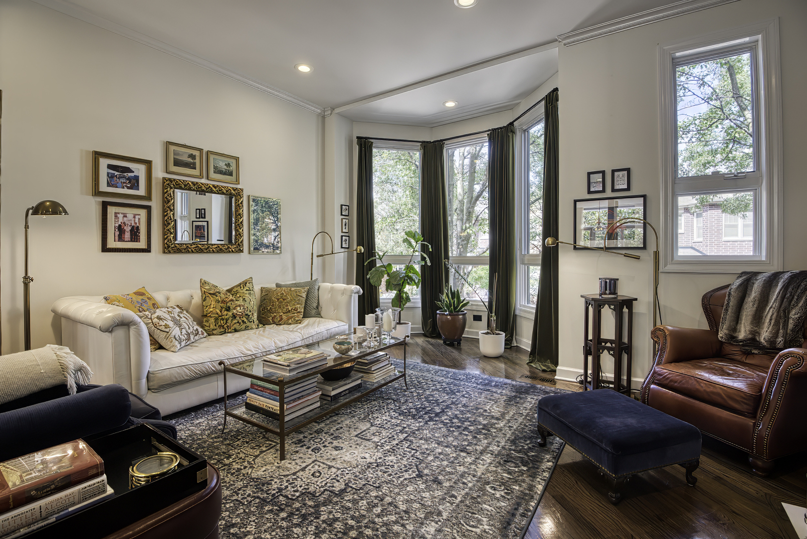 339 W SCOTT Street