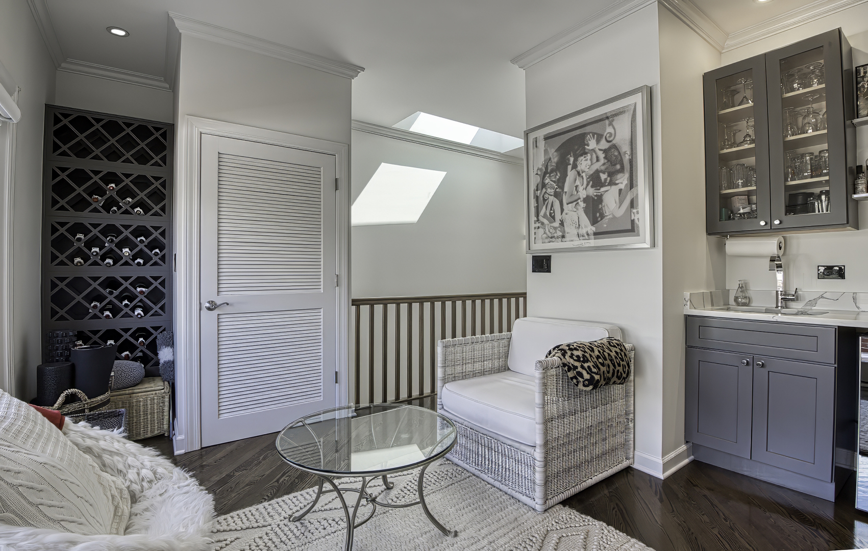 339 W SCOTT Street