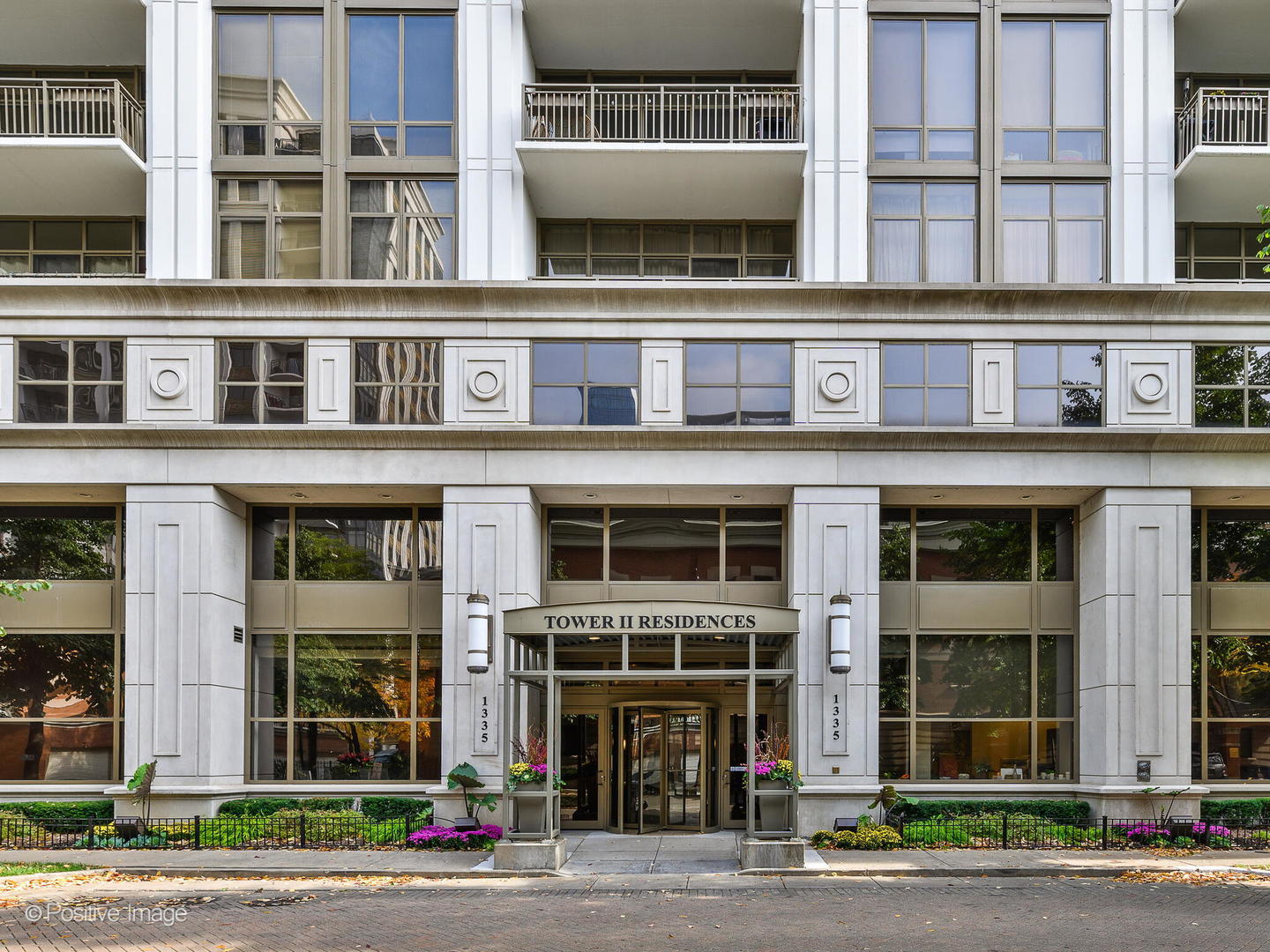 1335 S Prairie Avenue Unit: 809