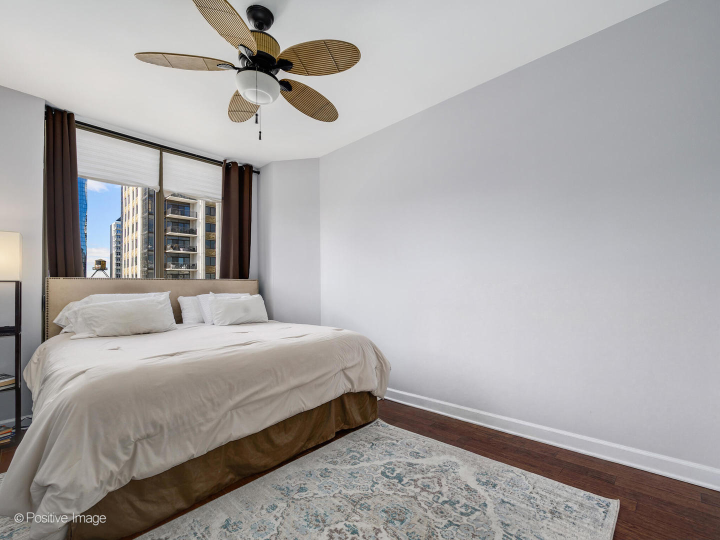 1335 S Prairie Avenue Unit: 809